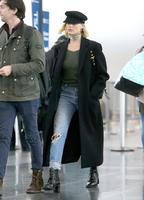 Margot Robbie Sweatshirt #3172949