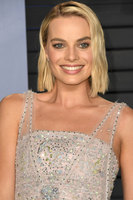 Margot Robbie Longsleeve T-shirt #3172958