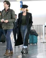 Margot Robbie Sweatshirt #3172978