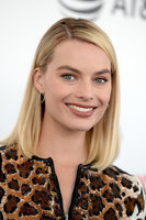 Margot Robbie tote bag #G1427409