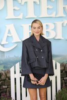 Margot Robbie Longsleeve T-shirt #3185377