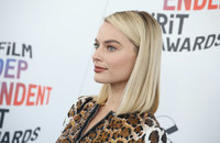 Margot Robbie Longsleeve T-shirt #3185397