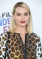 Margot Robbie tote bag #G1427503