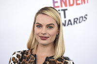 Margot Robbie Longsleeve T-shirt #3185441