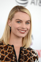 Margot Robbie Longsleeve T-shirt #3185458