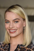 Margot Robbie Longsleeve T-shirt #3185524