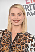 Margot Robbie tote bag #G1427649