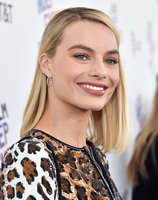Margot Robbie tote bag #G1427658