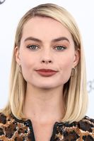 Margot Robbie t-shirt #3185664