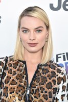 Margot Robbie Longsleeve T-shirt #3185720