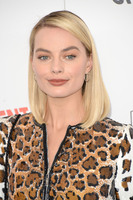 Margot Robbie Sweatshirt #3185733