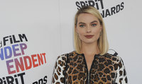 Margot Robbie Longsleeve T-shirt #3185763