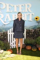 Margot Robbie Longsleeve T-shirt #3185769
