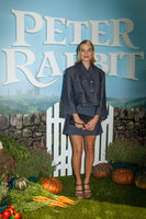 Margot Robbie Longsleeve T-shirt #3185828