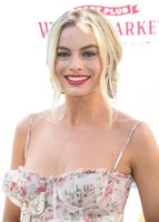 Margot Robbie Longsleeve T-shirt #3206183