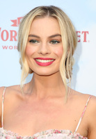 Margot Robbie tote bag #G1448286