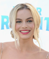Margot Robbie Longsleeve T-shirt #3206287