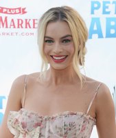 Margot Robbie t-shirt #3206305