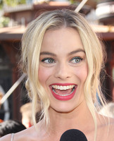 Margot Robbie Sweatshirt #3206387