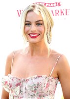 Margot Robbie Longsleeve T-shirt #3206407