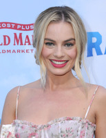 Margot Robbie Longsleeve T-shirt #3206436