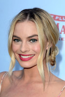 Margot Robbie Longsleeve T-shirt #3206443