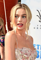 Margot Robbie Sweatshirt #3206638