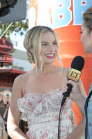 Margot Robbie Longsleeve T-shirt #3206671
