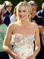 Margot Robbie Longsleeve T-shirt #3206719