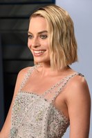 Margot Robbie Longsleeve T-shirt #3249896