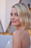 Margot Robbie Longsleeve T-shirt #3249920