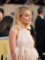 Margot Robbie tote bag #G1492183