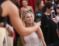 Margot Robbie Sweatshirt #3250110