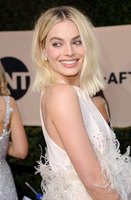 Margot Robbie t-shirt #3250131