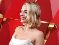 Margot Robbie Longsleeve T-shirt #3250180