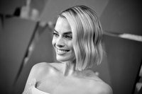 Margot Robbie Longsleeve T-shirt #3250219