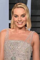 Margot Robbie tote bag #G1492353