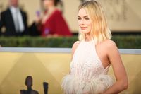 Margot Robbie Sweatshirt #3289150