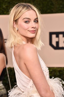 Margot Robbie t-shirt #3289219