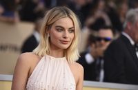 Margot Robbie t-shirt #3289255