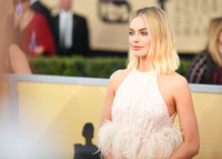 Margot Robbie Longsleeve T-shirt #3289317