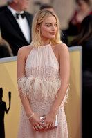 Margot Robbie Longsleeve T-shirt #3289378