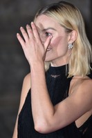Margot Robbie Longsleeve T-shirt #3289397
