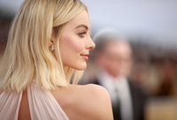Margot Robbie Sweatshirt #3289457