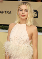 Margot Robbie tote bag #G1531586