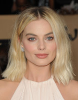 Margot Robbie t-shirt #3289590