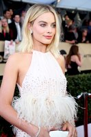 Margot Robbie Longsleeve T-shirt #3289610