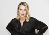 Margot Robbie Sweatshirt #3308231