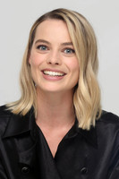 Margot Robbie Longsleeve T-shirt #3312234