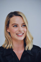 Margot Robbie Longsleeve T-shirt #3312251